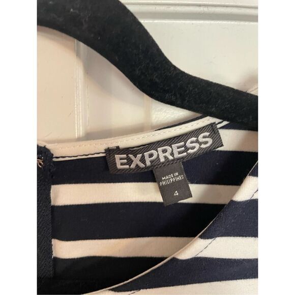 Express striped short sleeve mini dress size 4 - Picture 4 of 9
